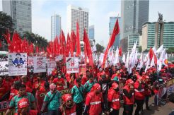 Peringati Mayday, Puluhan RIbu Buruh Kepung Jakarta