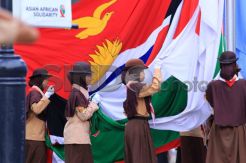 Bendera Negara Peserta KAA Diturunkan