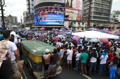 Warga Filipina Nobar Duel Pacquiao Hadapi Mayweather