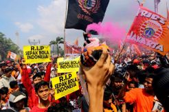 Kisruh PSSI, Jakmania Demo Istana Presiden