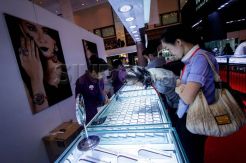 Ragam Perhiasan di Pameran JIJF 2015
