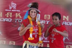 Petarung Muaythai Ikuti Sesi Timbang Badan di GOR Bulungan