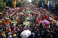Festival Rujak Uleg Hari Jadi Ke-722 Kota Surabaya
