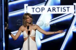 Taylor Swift Raih 8 Penghargaan Billboard Music Awards 2015