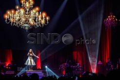 Ribuan Penonton Larut Dalam Alunan Suara Raisa