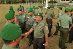 Pangdam IV/Diponegoro Berikan Penghargaan Prajurit Berprestasi