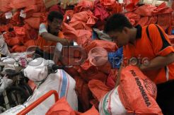 Kesibukan Kantor Pos Semakin Meningkat Jelang Lebaran