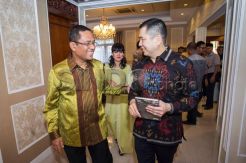 HT Kunjungi Menperin Saleh Husin