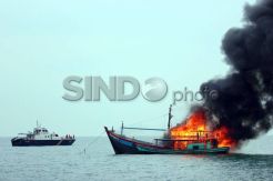 Lagi, Kapal Illegal Fishing Ditenggelamkan