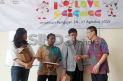 OCBC NISP Persembahkan Program I Love Science