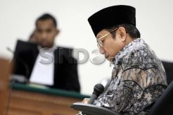 Waryono Karno Dituntut 9 Tahun Penjara