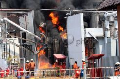 Gardu Induk PLN Kembangan Terbakar