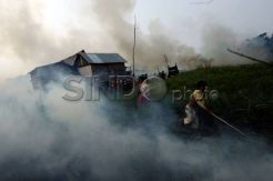 Kebakaran Lahan Mendekati Permukiman Warga