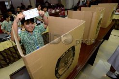 Siswa SD Ikuti Pemilu