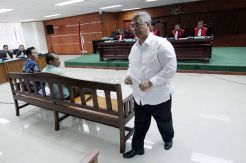 Akil Mochtar Tolak Jadi Saksi Rusli Sibua