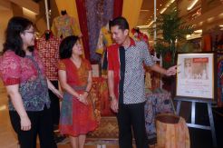 Perayaan Hari Batik Nasional Bersama Pendopo