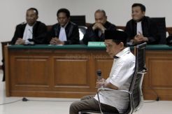 Sidang Tuntutan Fuad Amin Imron