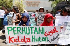 Aksi Solidaritas Salim Kancil