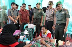 Peringati HUT TNI, Grand Depok City Gelar Baksos