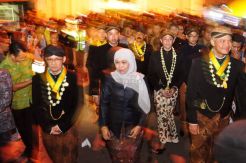 Mensos dan Gubernur Jateng Ikuti Kirab Laku Bisu