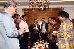 Pemerintah dan DPR Bahas Bencana Kebakaran Hutan