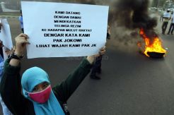 Setahun Pemerintahan Jokowi, Mahasiswa Bandung Turun ke Jalan
