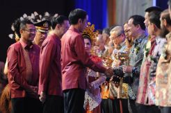 Presiden Serahkan Penghargaan Primaniyarta untuk Megasurya Mas