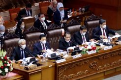 Pimpinan DPR Ajak Anggota Sumbang Korban Kabut Asap