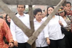 Jokowi Kunjungi Rumah Evakuasi Korban Asap