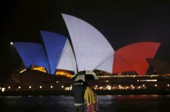 Ungkapan Duka Gedung Ternama Dunia untuk Paris