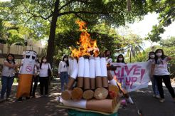 Universitas Surabaya Teguhkan Sebagai Kampus Bebas Asap Rokok