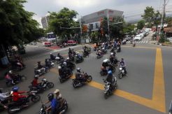Kotak Kuning Urai Kepadatan Lalu-Lintas Kota Bandung