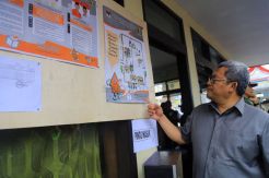 Gubernur Aher Tinjau Persiapan TPS