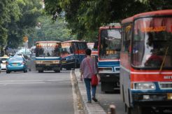 Dishub Ancam Bekukan Izin Usaha Metromini