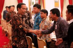 Preiden Jokowi Undang Komika Stand Up Comedy Makan Siang