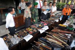 Polisi Sita Ratusan Senjata Tajam dari Lapas Kerobokan