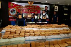 Mabes Polri dan Interpol Amankan 1,5 Ton Ganja