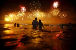 Kemeriahan Pesta Kembang Api Tahun Baru 2016 di Berbagai Negara
