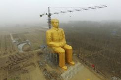 Patung Raksasa Mao Zedong Setinggi 36 Meter