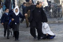 Ketakutan Warga Setelah Ledakan Bom Bunuh Diri di Afghanistan
