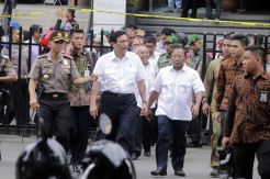 Sejumlah Pejabat Datangi Lokasi Bom