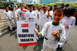 Aksi Pelajar Tidak Takut Teror