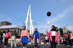 Fashion Hijab on The Street, Cantik dan Sporty