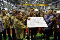 Wapres Tinjau Panser Badak Buatan Pindad