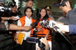 Damayanti Wisnu Putranti, Wanita Cantik Barbaju Oranye