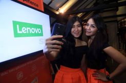 Lenovo VIBE S1 untuk Penggemar Selfie
