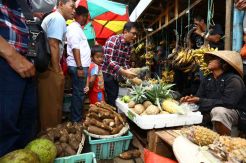 Cawagub Djarot Blusukan ke Pasar Inpres Pasar Minggu