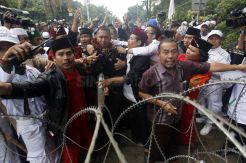 Seorang Pria Diduga Provokator Diamankan Peserta Aksi Bela Islam