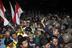 Demo BEM se-Jabodetabek Nyaris Bentrok dengan Aparat