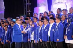 Zulkifli Hasan Lantik Ketua DPW PAN Jatim